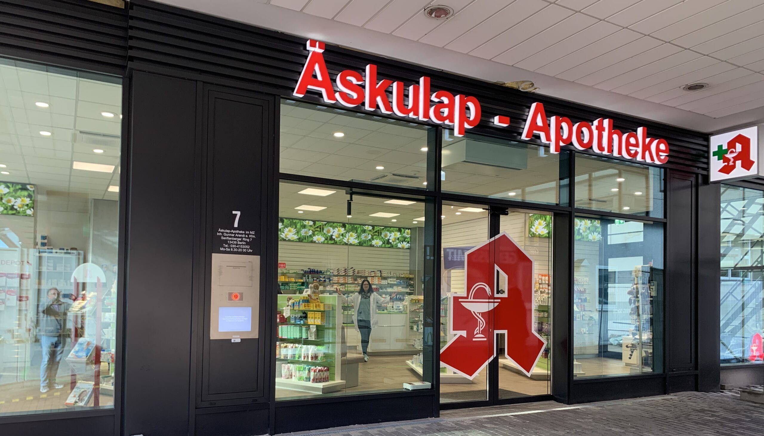 Dr. Rothes-Apotheke in Berlin