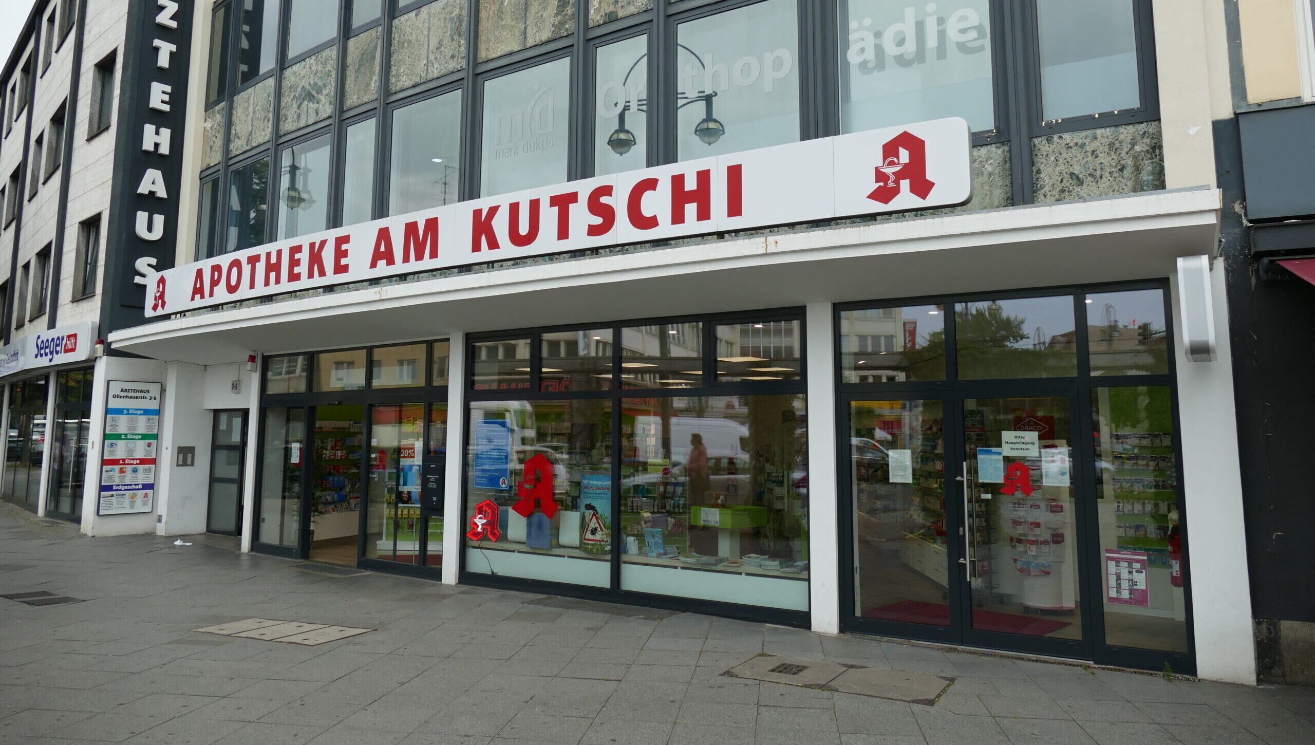 Apotheke am Kutschi Eingang